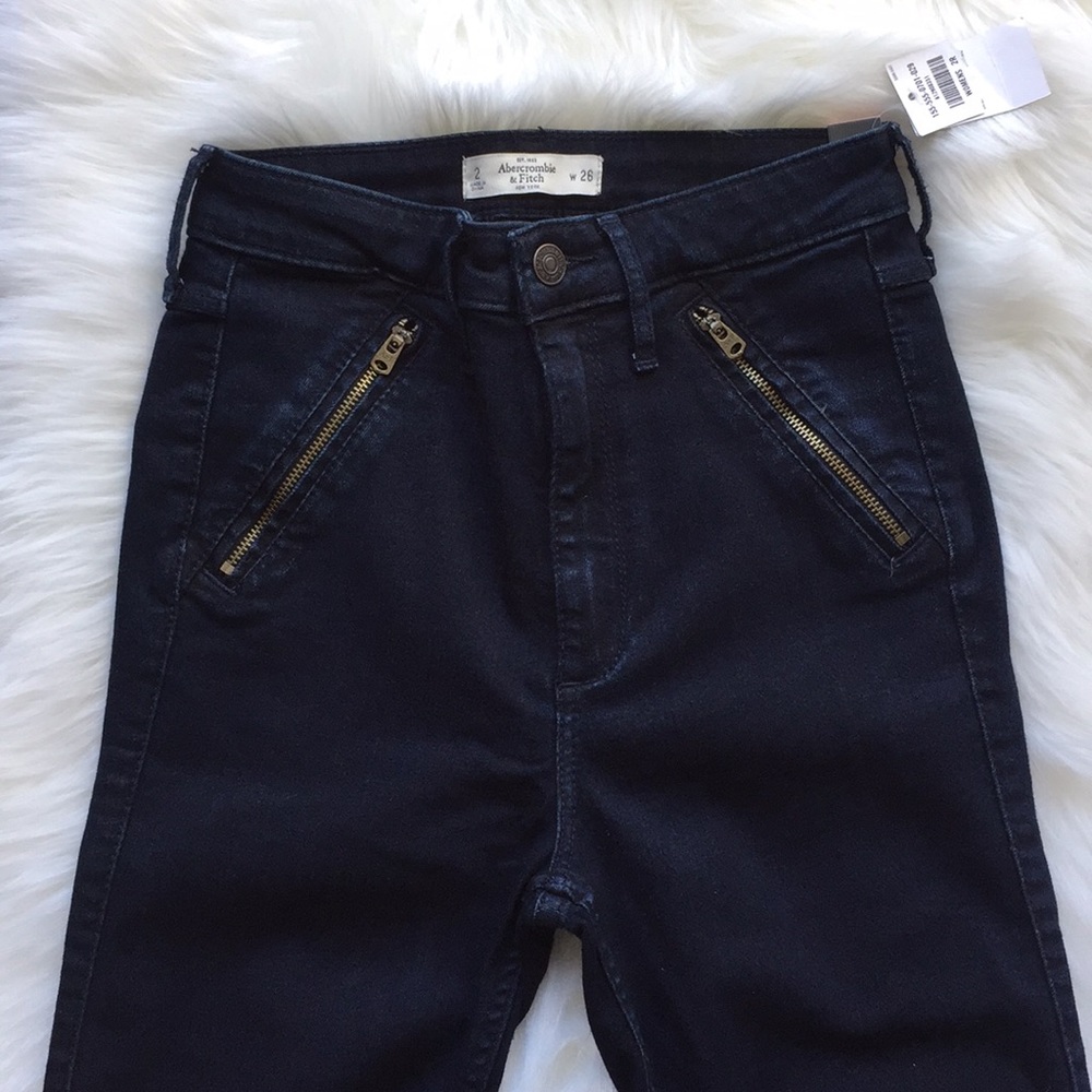 NWT Abercrombie and Fitch natural waist Jegging